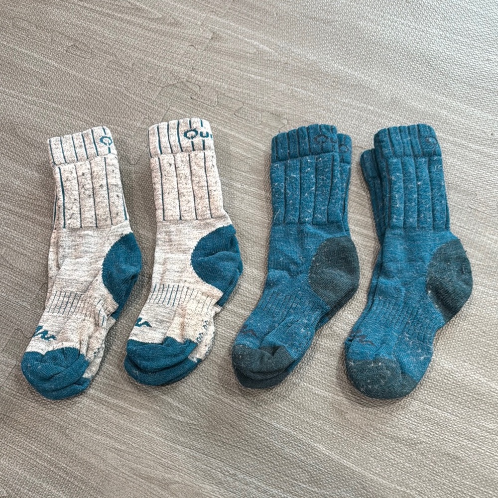 Women’s gray and teal WOOL socks.